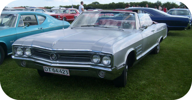 1965 Buick Wildcat DeLuxe Convertible Coupe front